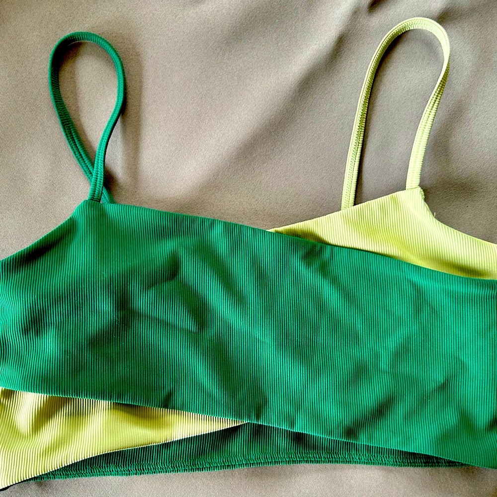 Two shade women’s sports bra